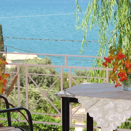 Christianna Appartement Nikiana